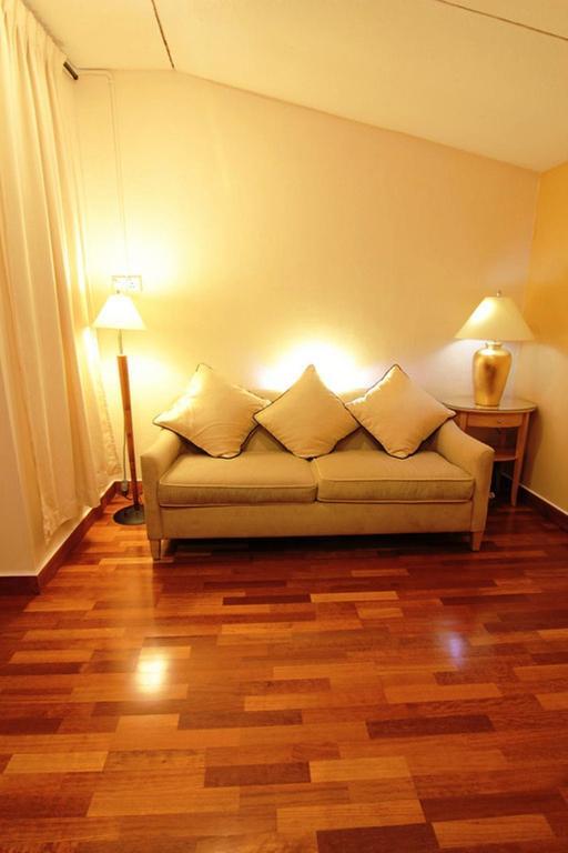Red Inn Heritage Guest House George Town Room photo